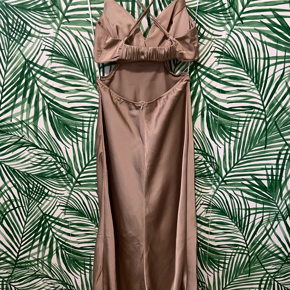 Champagne Open Back Maxi Cut-Out - Picture 2 of 3